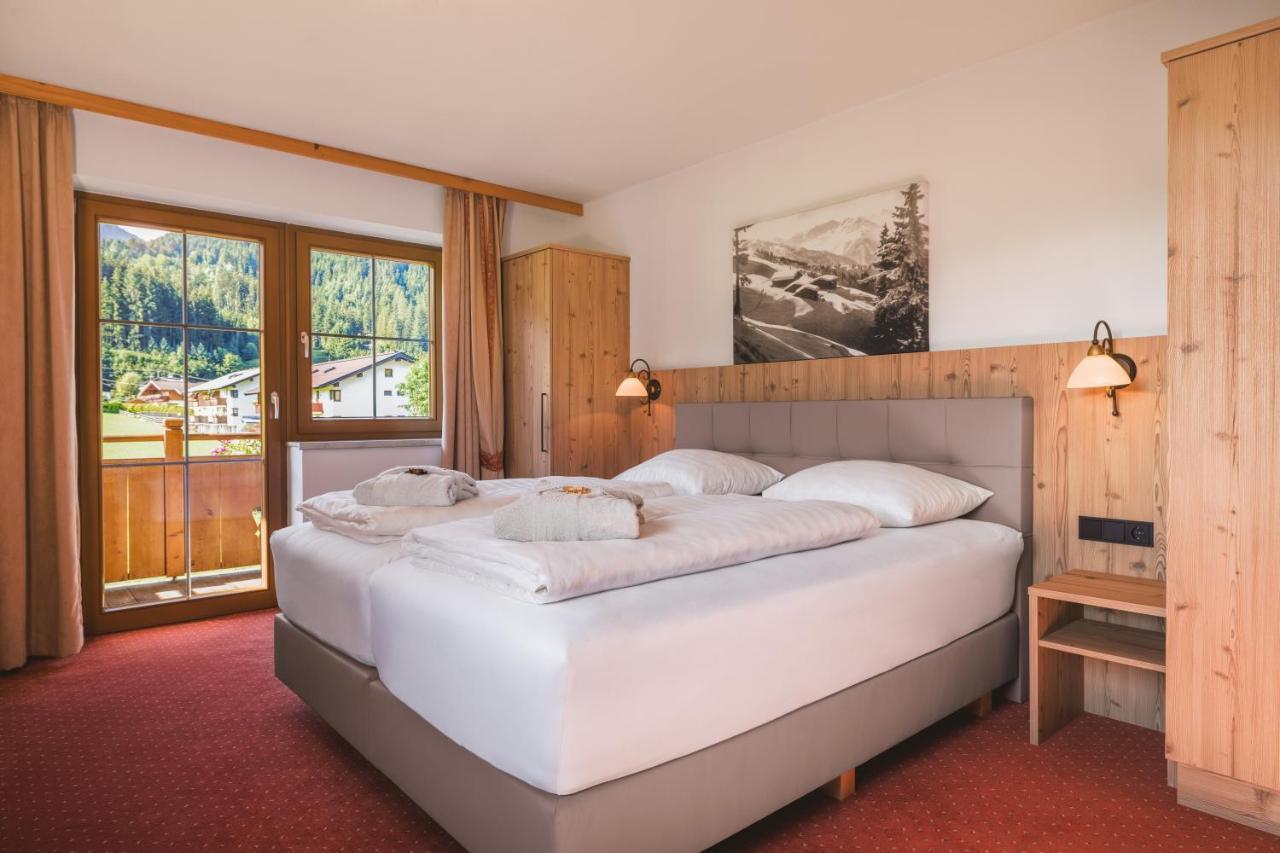 Loipenstubn Hotel Brixen im Thale Exterior foto