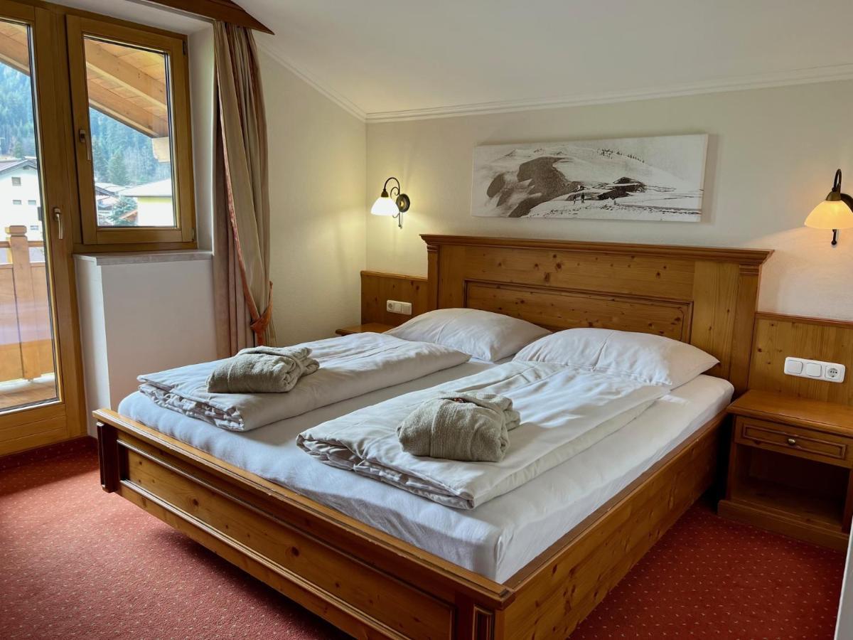 Loipenstubn Hotel Brixen im Thale Exterior foto